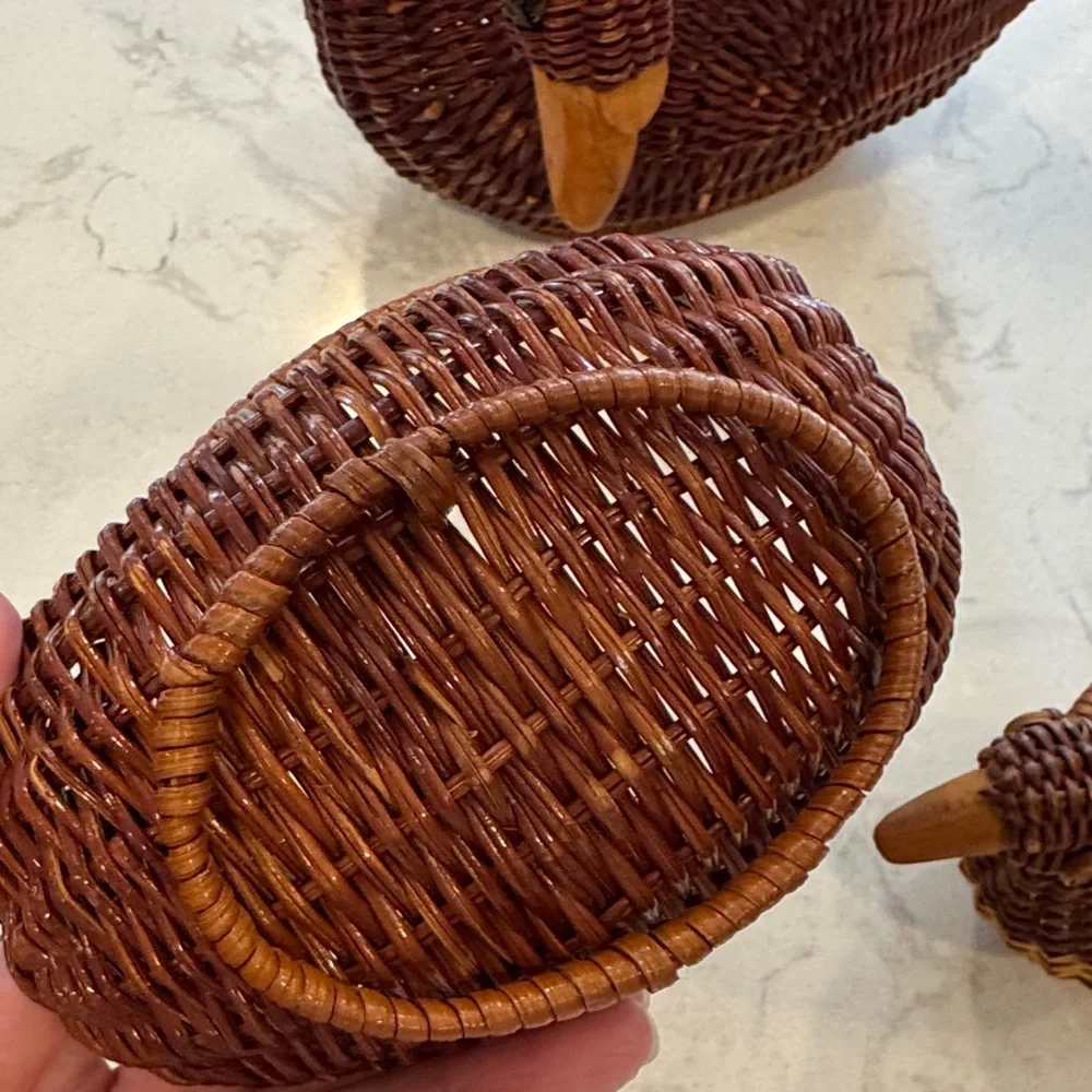 Swan Duck Woven Handcrafted Nesting Brown Wicker Basket Set of 3